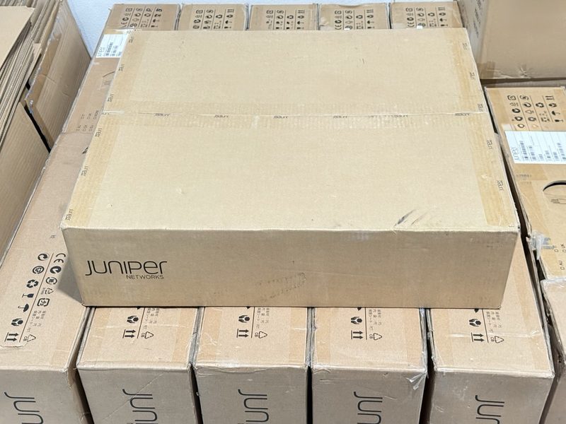 Коммутатор Juniper EX4000-48MP