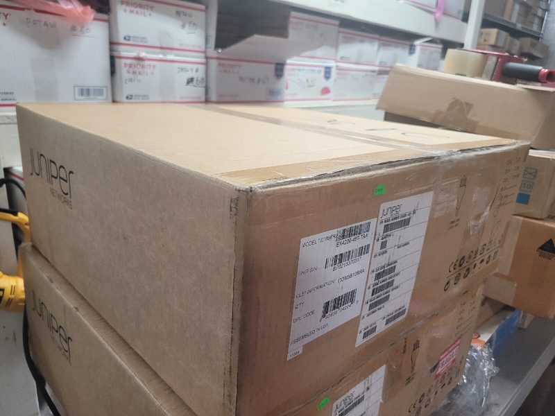 Коммутатор Juniper EX4200-48T-TAA