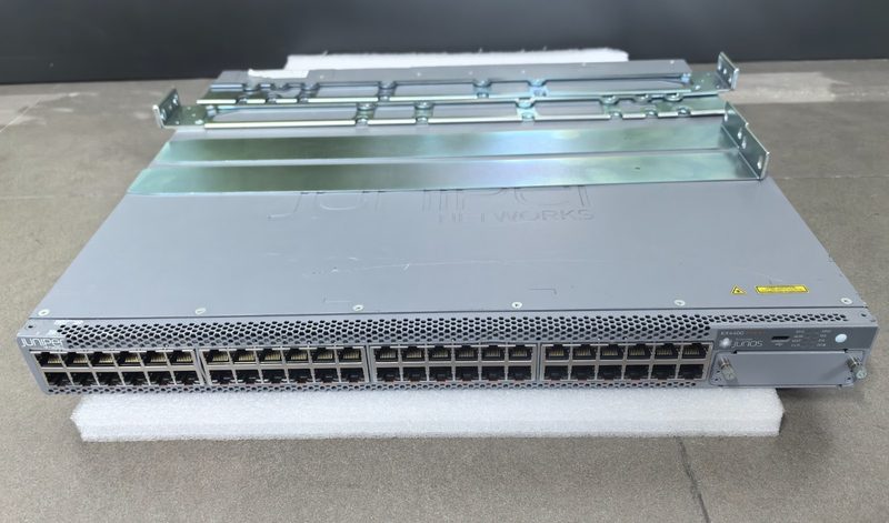 Коммутатор Juniper EX4400-48P-S