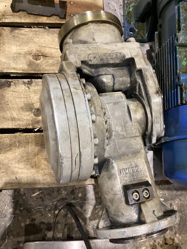 Робот Yaskawa F31008