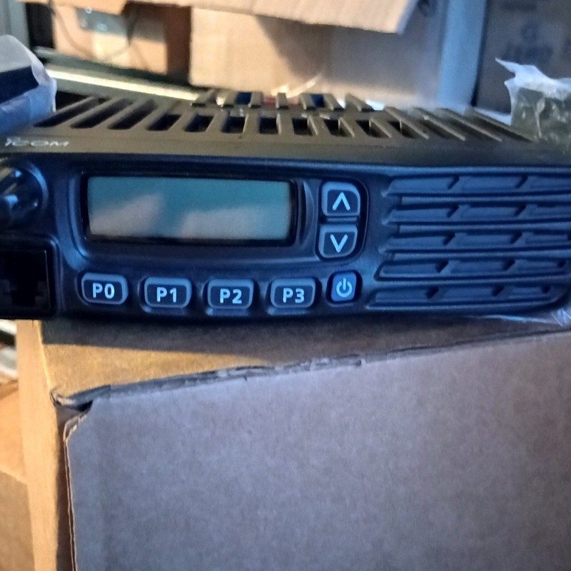 Радиостанция Icom F5121D