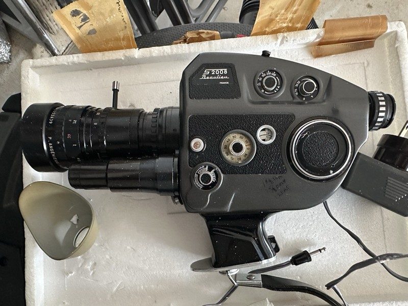 Объектив F8-64MM