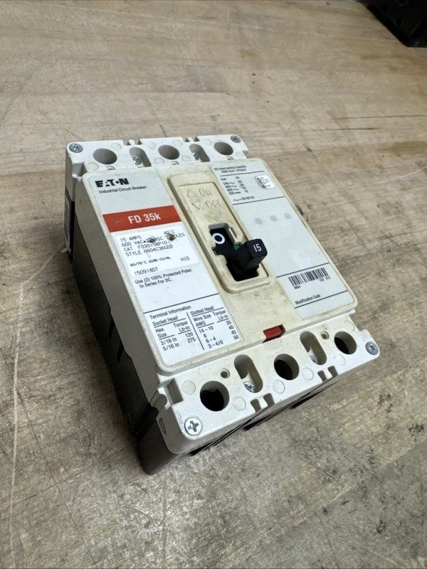 Автоматический выключатель Eaton FD3015
