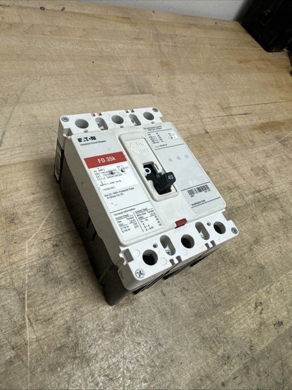 Автоматический выключатель Eaton FD3040