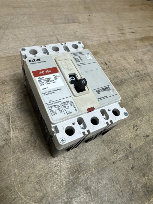 Автоматический выключатель Eaton FD3045