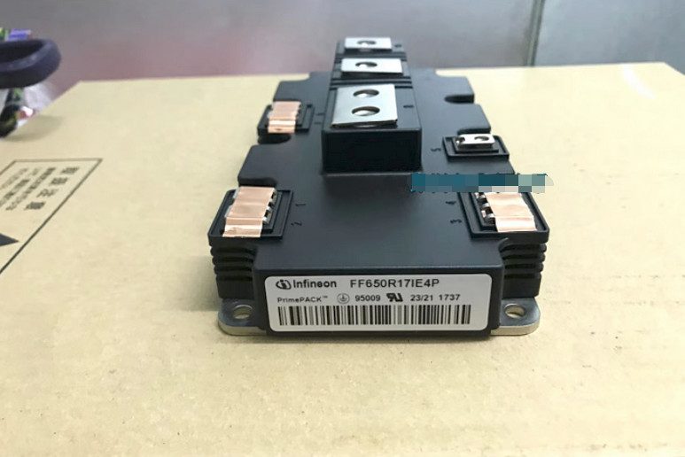 Силовой модуль IGBT FF650R17IE4P