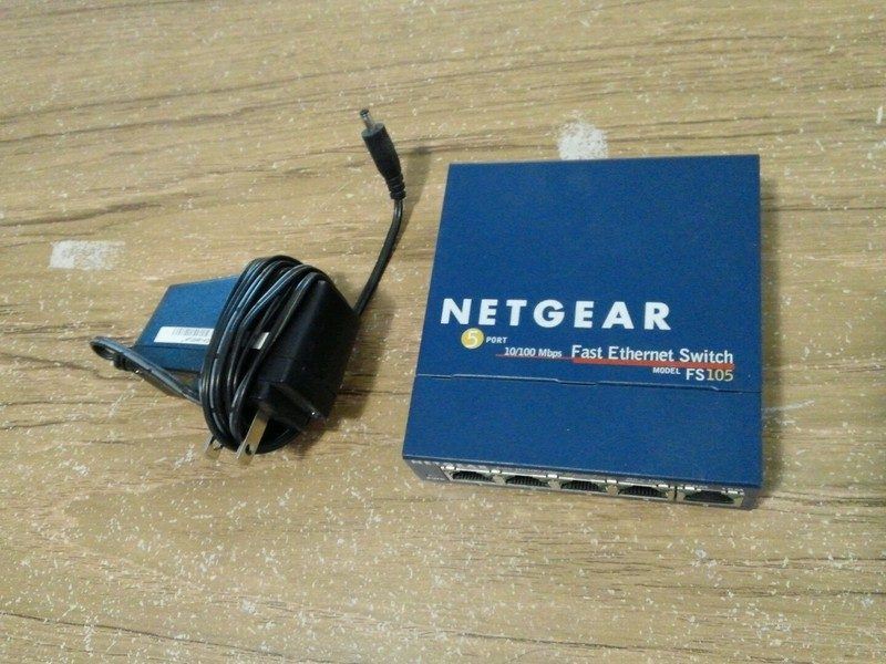Коммутатор Netgear FS105NA