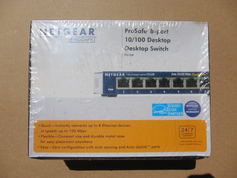 Коммутатор Netgear FS108NA