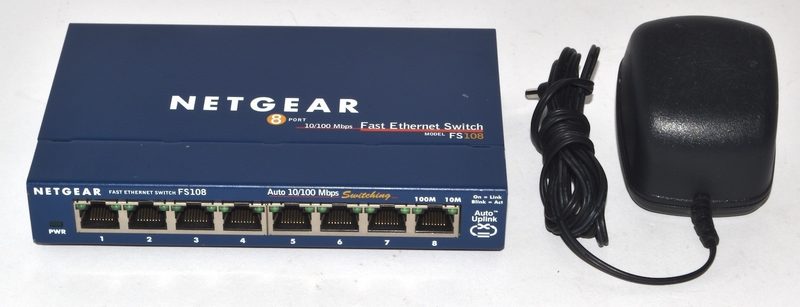 Коммутатор Netgear FS108V2