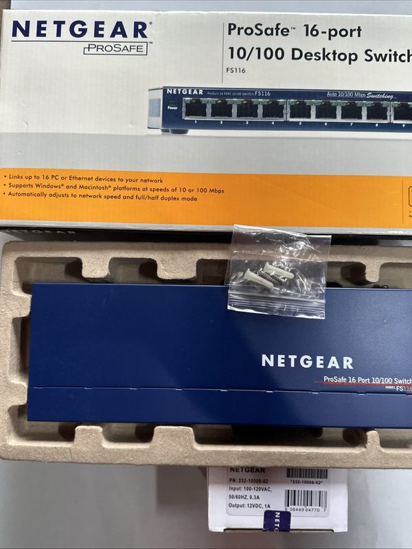 Коммутатор Netgear FS116