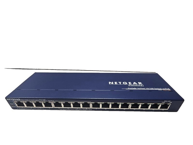Коммутатор Netgear FS116PNA