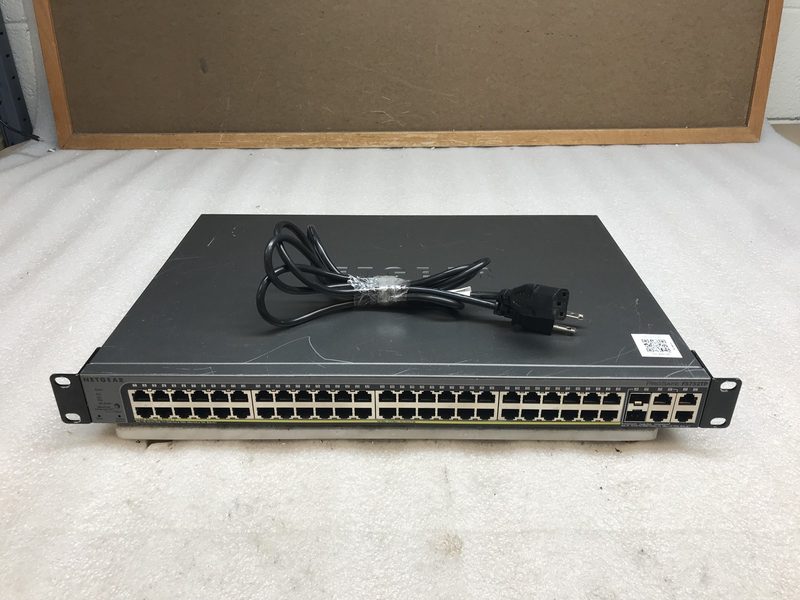 Коммутатор Netgear FS752TP