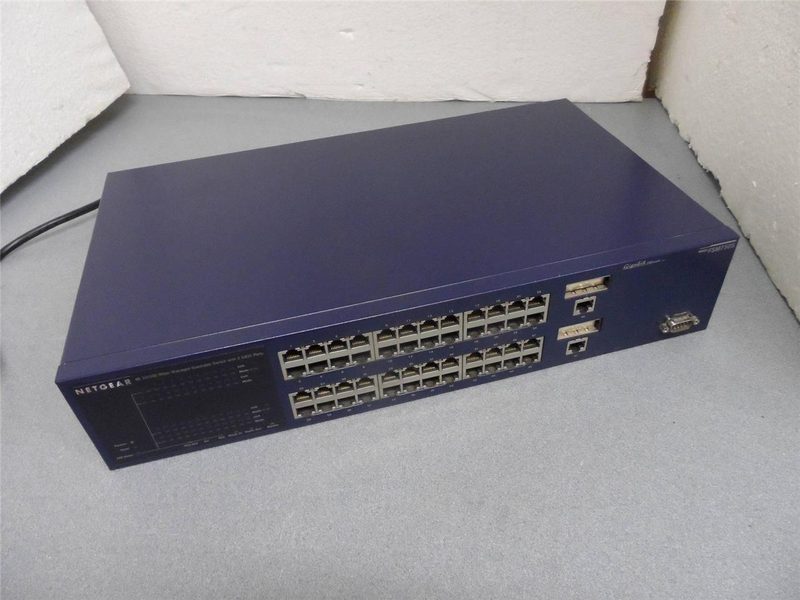 Коммутатор Netgear FSM750S