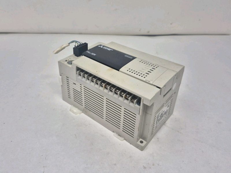 ПЛК Mitsubishi FX3U-32MR/DS