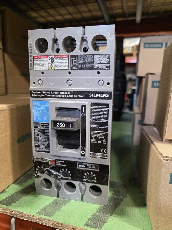 Автоматический выключатель Siemens FXD63B250