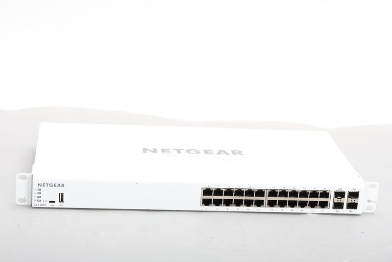 Коммутатор Netgear GC728XP