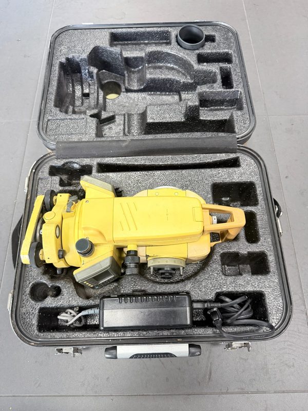 Тахеометр Topcon GPT-3002W