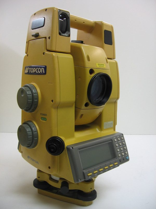 Тахеометр Topcon GPT-8205A