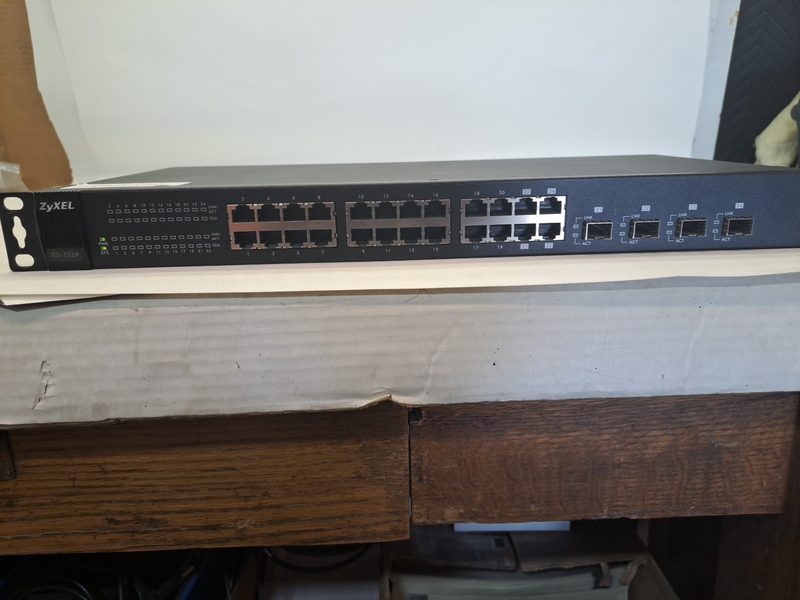 Коммутатор Zyxel GS-1524