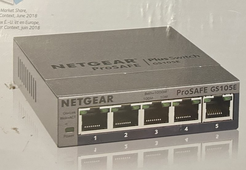 Коммутатор Netgear GS105E