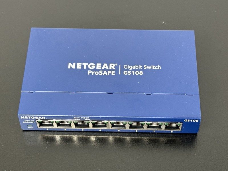 Коммутатор Netgear GS108