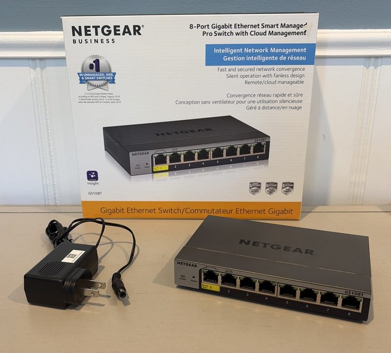 Коммутатор Netgear GS108TV3