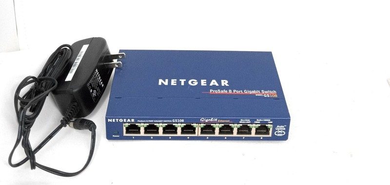 Коммутатор Netgear GS108V3