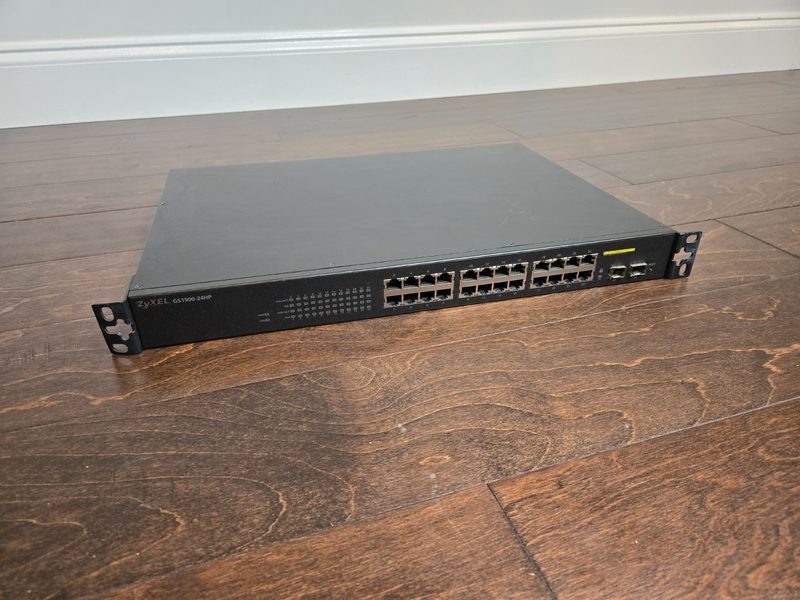 Коммутатор Zyxel GS1900-24HP