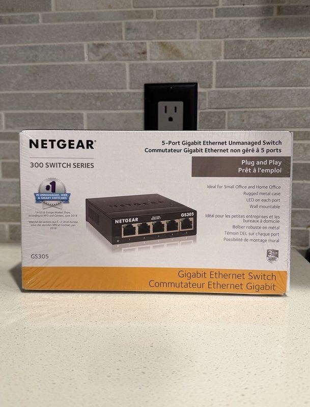 Коммутатор Netgear GS305V3