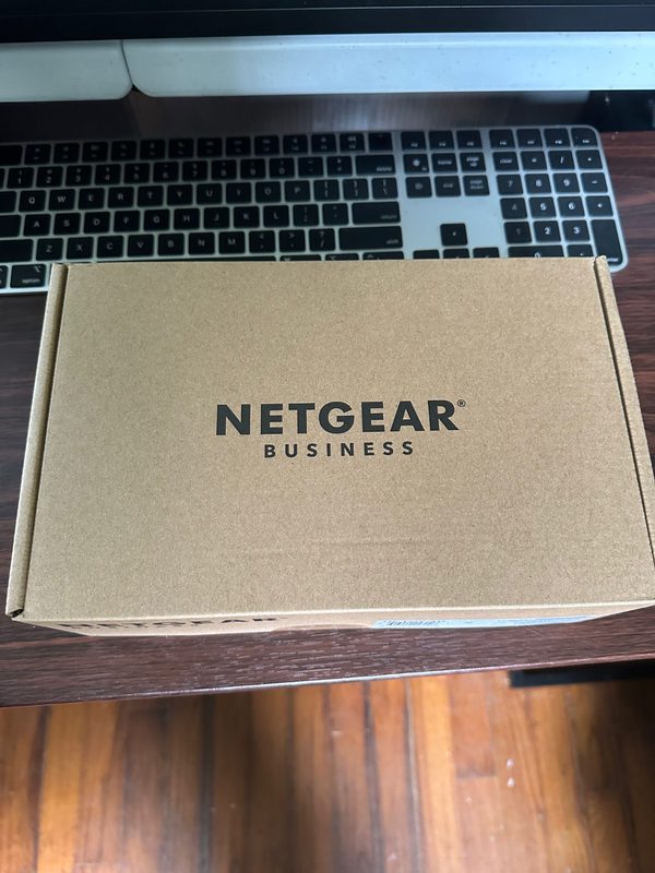 Коммутатор Netgear GS308EPP-100NAS