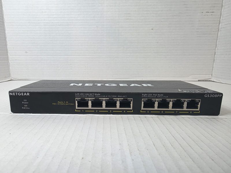 Коммутатор Netgear GS308PP