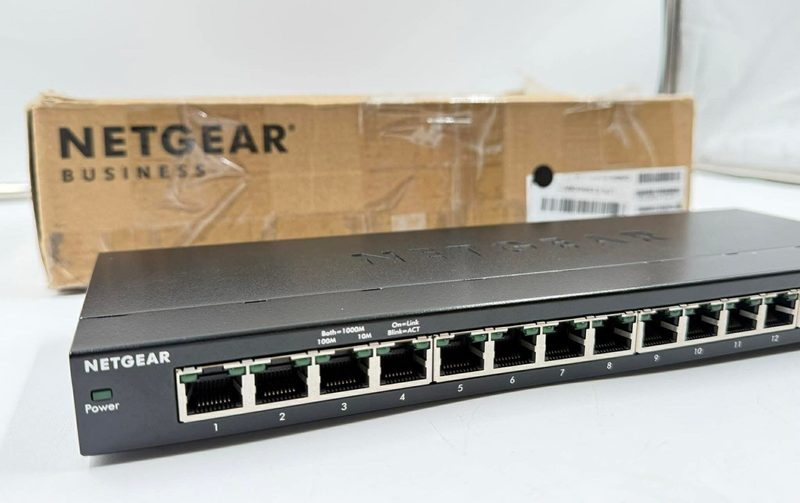 Коммутатор Netgear GS316