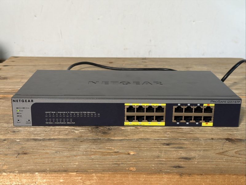 Коммутатор Netgear GS516TP-100NAS