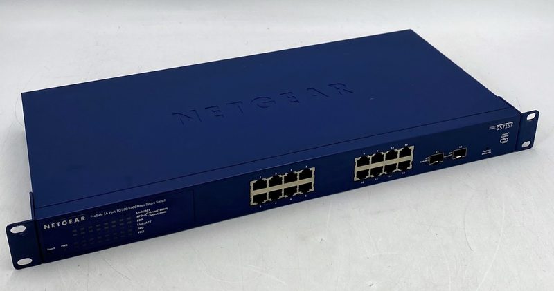 Коммутатор Netgear GS716TV3