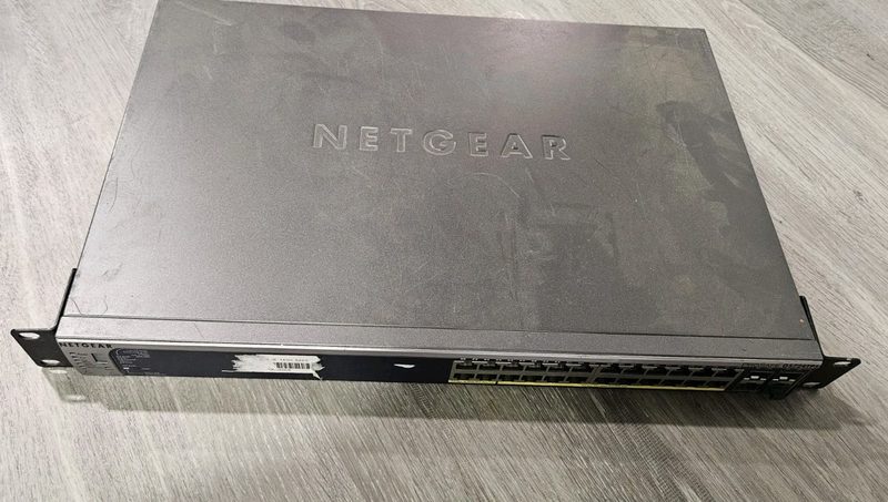 Коммутатор Netgear GS724TPS