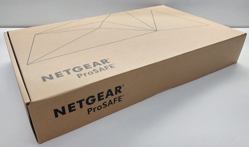 Коммутатор Netgear GS728TXP-100NES