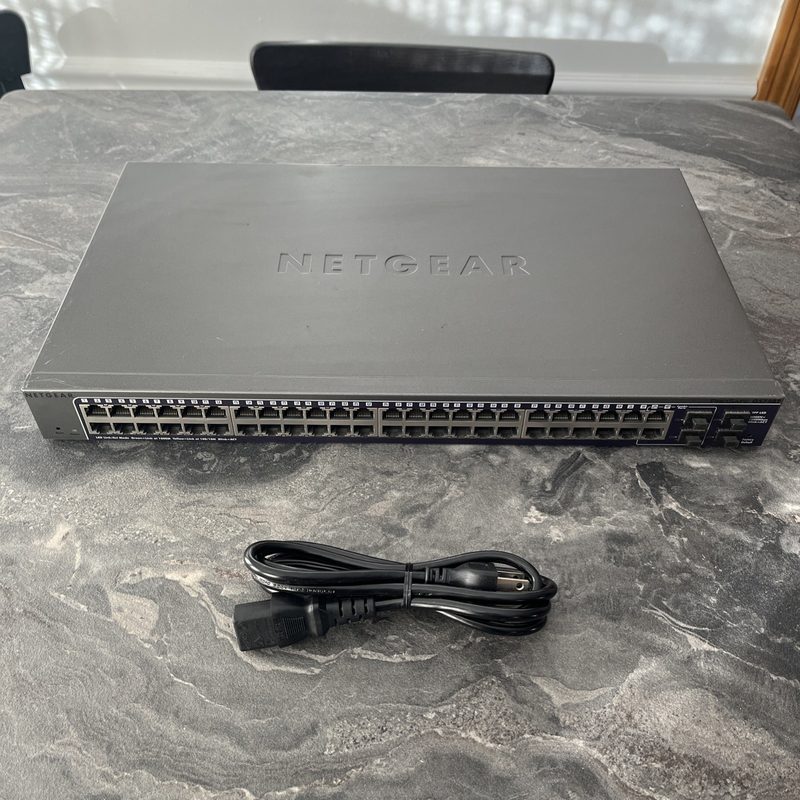 Коммутатор Netgear GS748T-V4H2