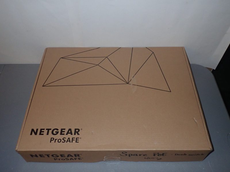 Коммутатор Netgear GS752TP-100NAS