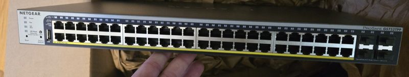 Коммутатор Netgear GS752TPP