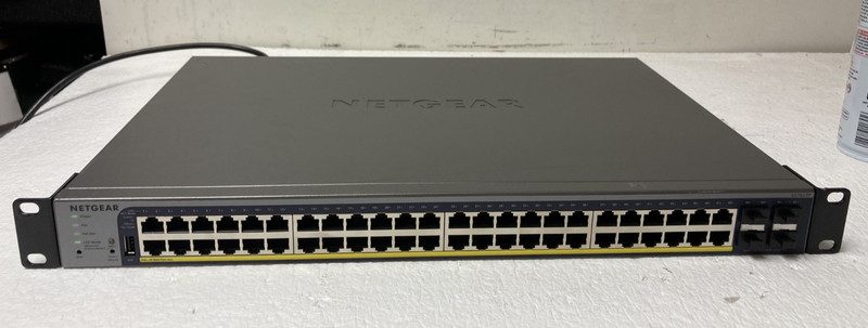 Коммутатор Netgear GS752TPV3