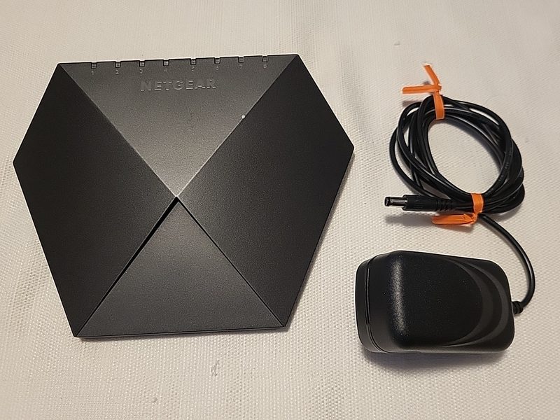 Коммутатор Netgear GS808E