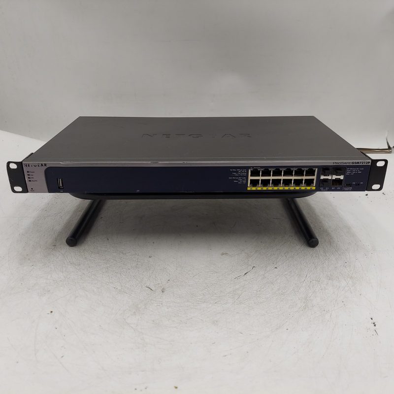 Коммутатор Netgear GSM7212P