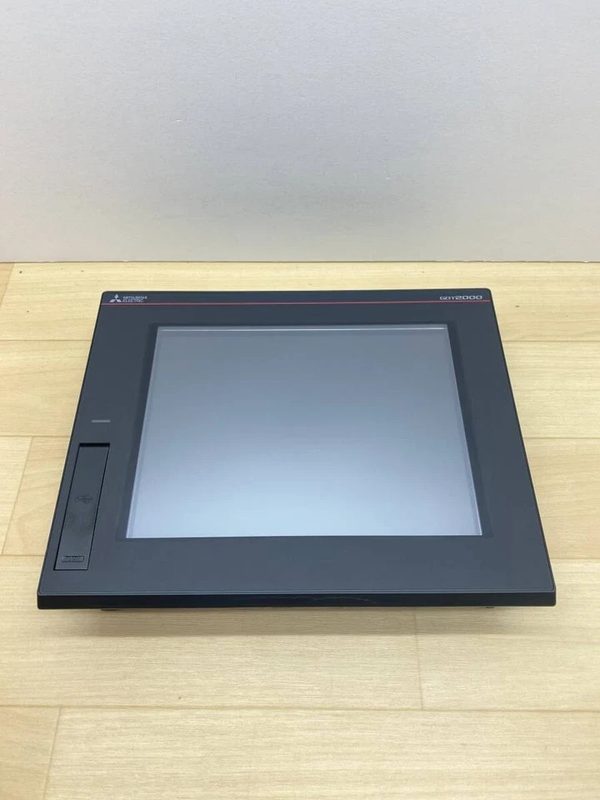 Панель оператора Mitsubishi GT2708-STBA-040