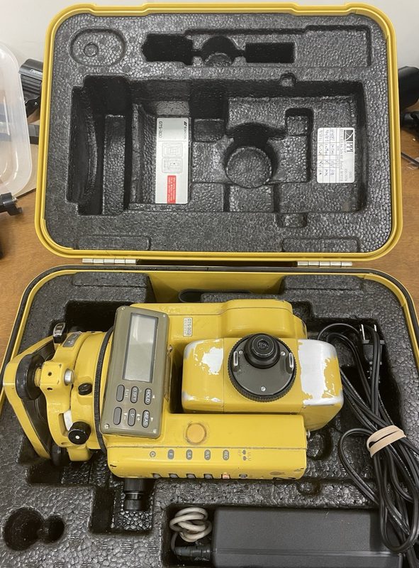 Тахеометр Topcon GTS-303