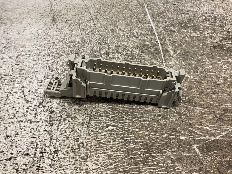 Разъём Harting HAN24ESM