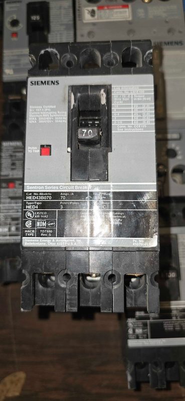 Автоматический выключатель Siemens HED43B070