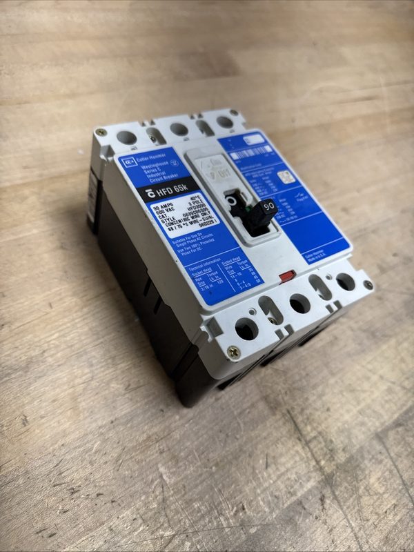 Автоматический выключатель Eaton HFD3090