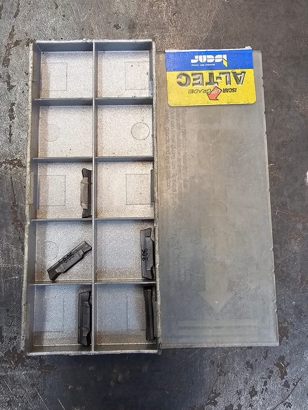 Режущий инструмент Iscar HGN3003C