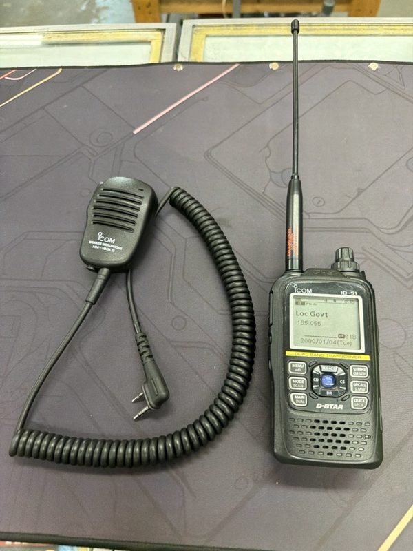 Радиостанция Icom HM-186L