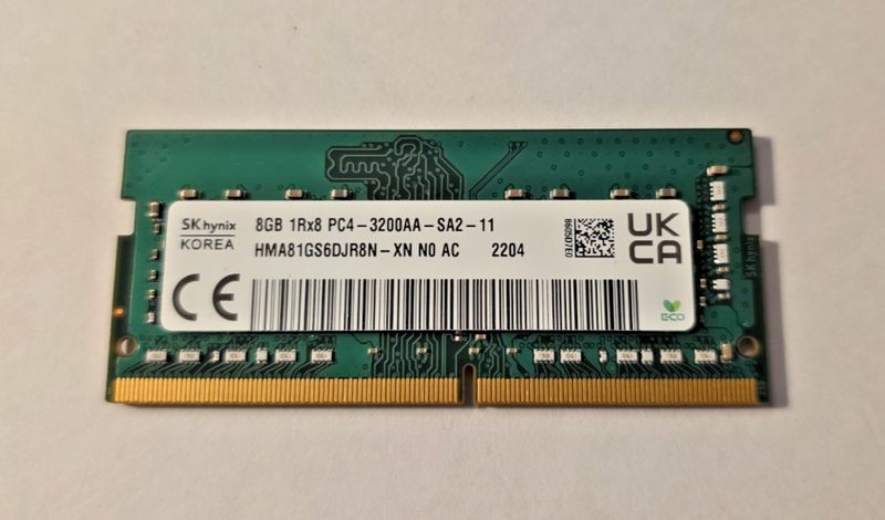 Модуль памяти SK hynix HMA81GS6CJR8N-XN